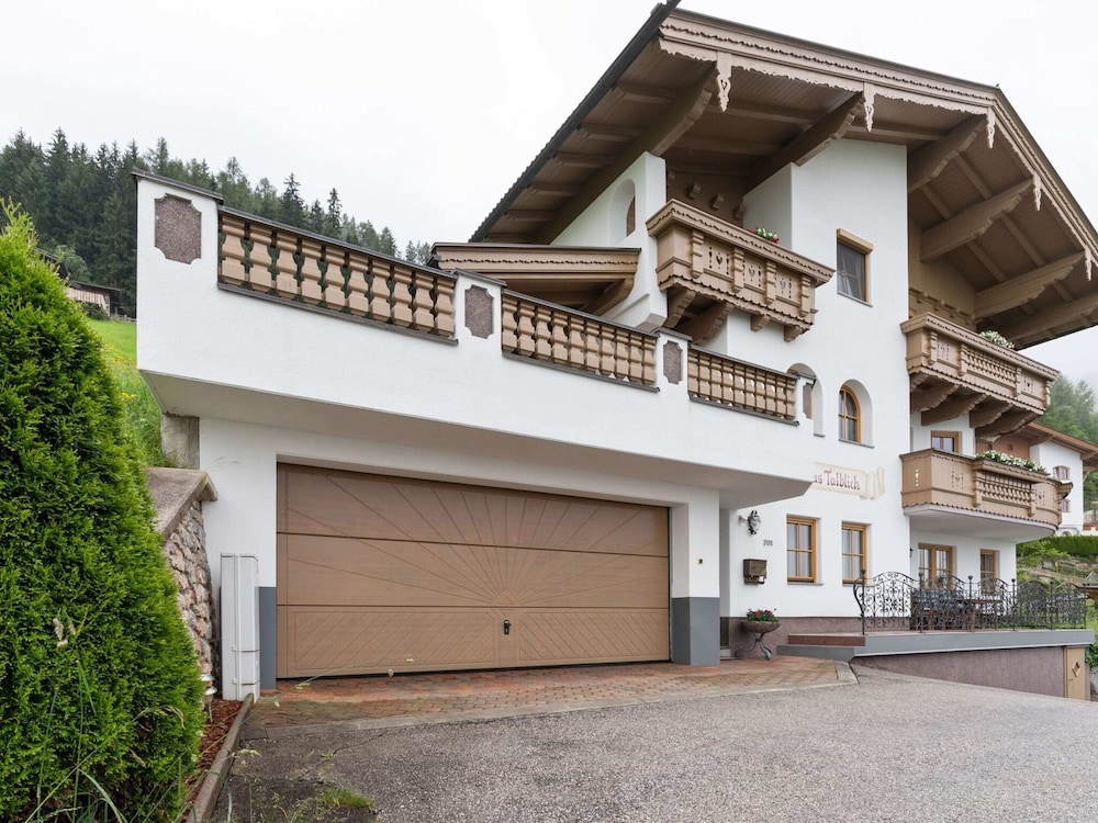 Quaint Apartment in Hainzenberg near Horbergbahn view 5