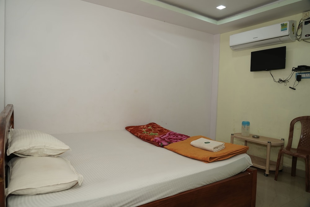 Hotel Mid Town Daringbadi