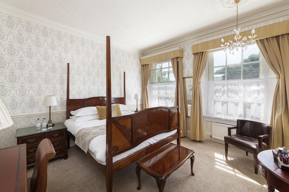 Royal Hotel 1