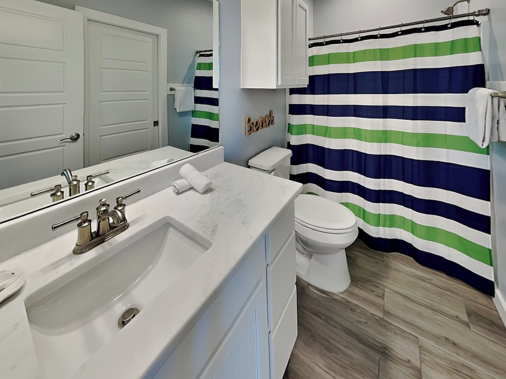 Port A's Flip Flops & Pop Tops by Silver Sands Vacation Rentals