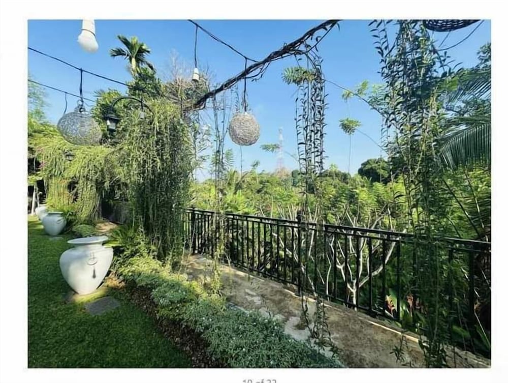 Velapura River Garden