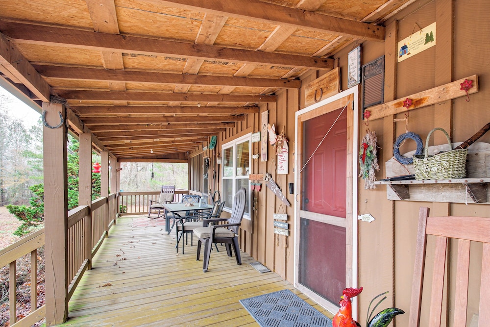 Kayak & Fish: Little River Canyon Lakefront Cabin