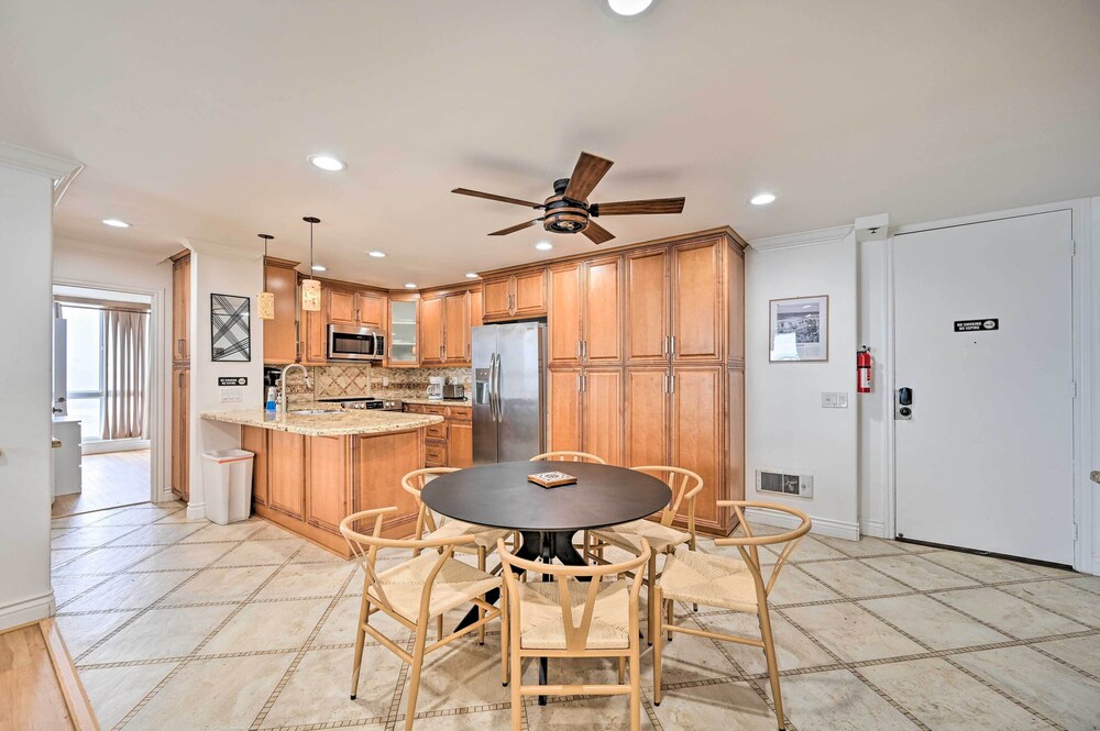 Beachfront Oceanside Condo w/ Amenity Access!