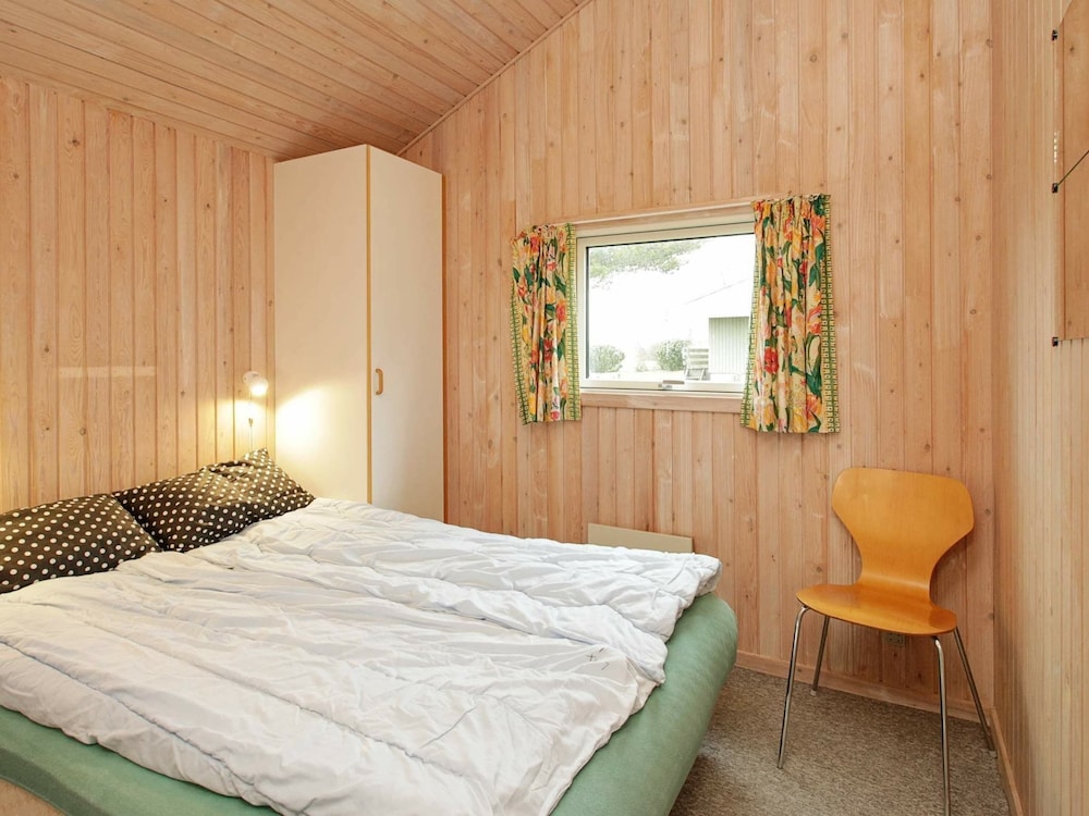 8 Person Holiday Home in Humble view 5