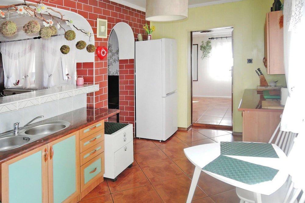 Big Holiday Home in Kolczewo - 90 qm, 6 Persons