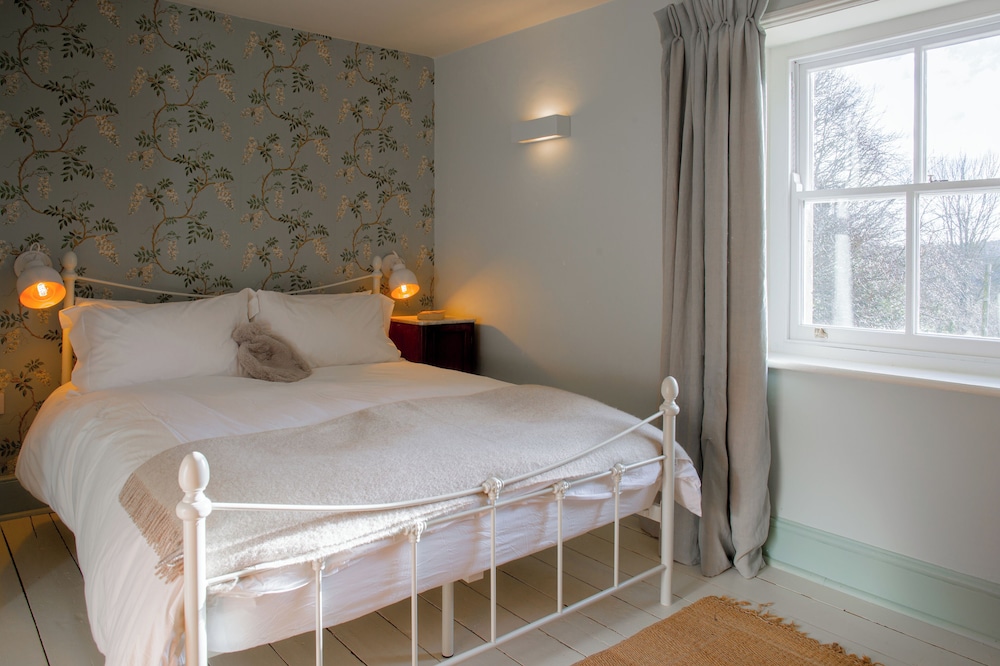 The Villa - Rustic Chic 3BD with Garden view 2