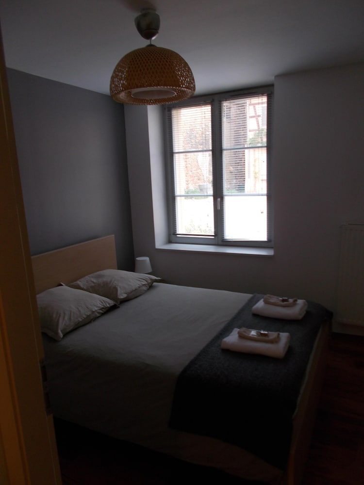 La Cour de Berthe Ouest view 3