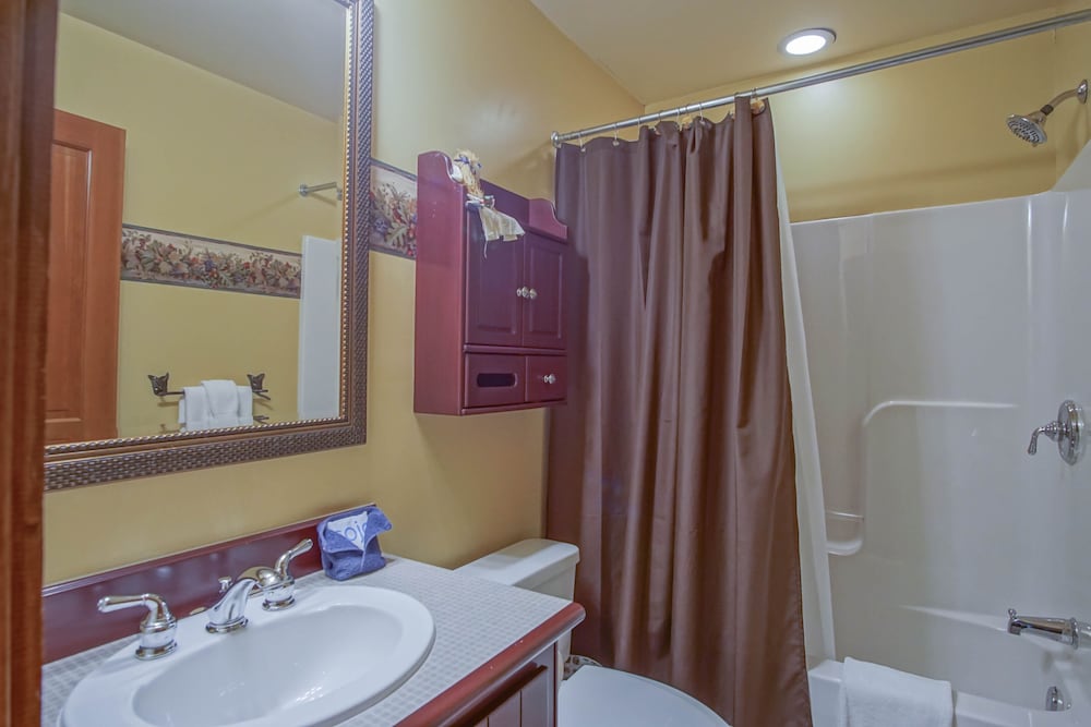 Camp 4 # 11: 3 Bedrooms + Bonus Sleeping Den, 3.5 Baths: Slope Side