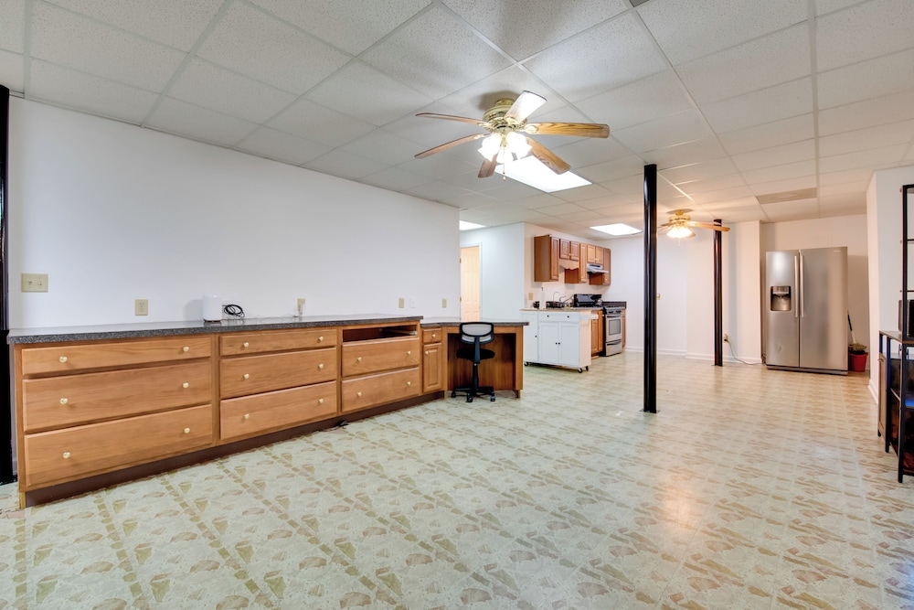 Near Trails & Live Music: Cozy Atlanta Apt!