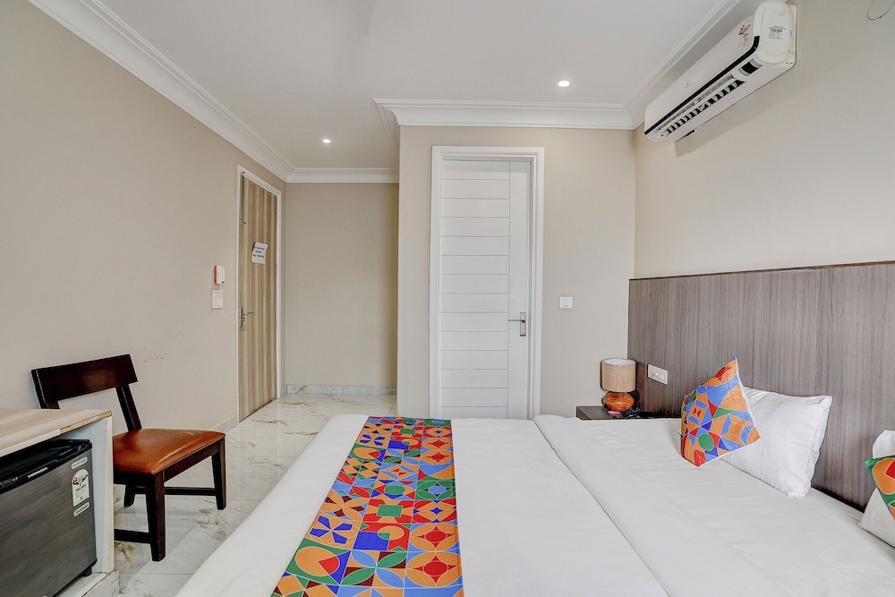 Fabhotel Palm Green