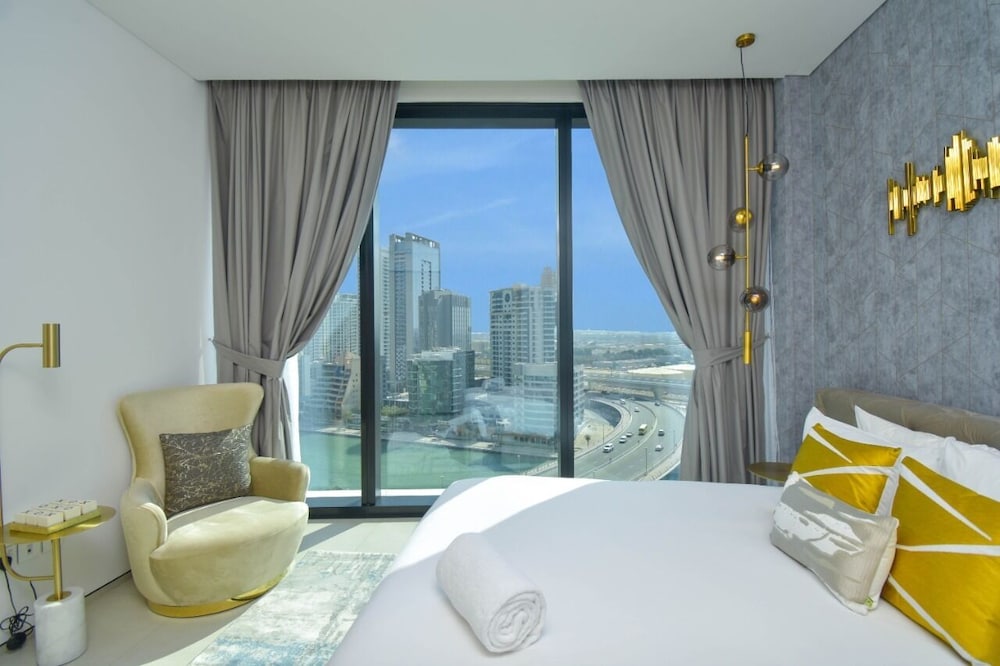 Private Beach in a Bnbme Designer Apartment