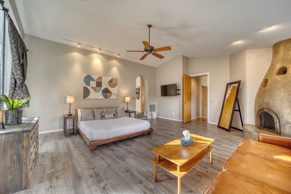 Group Getaway w/ Outdoor Oasis in Sedona!