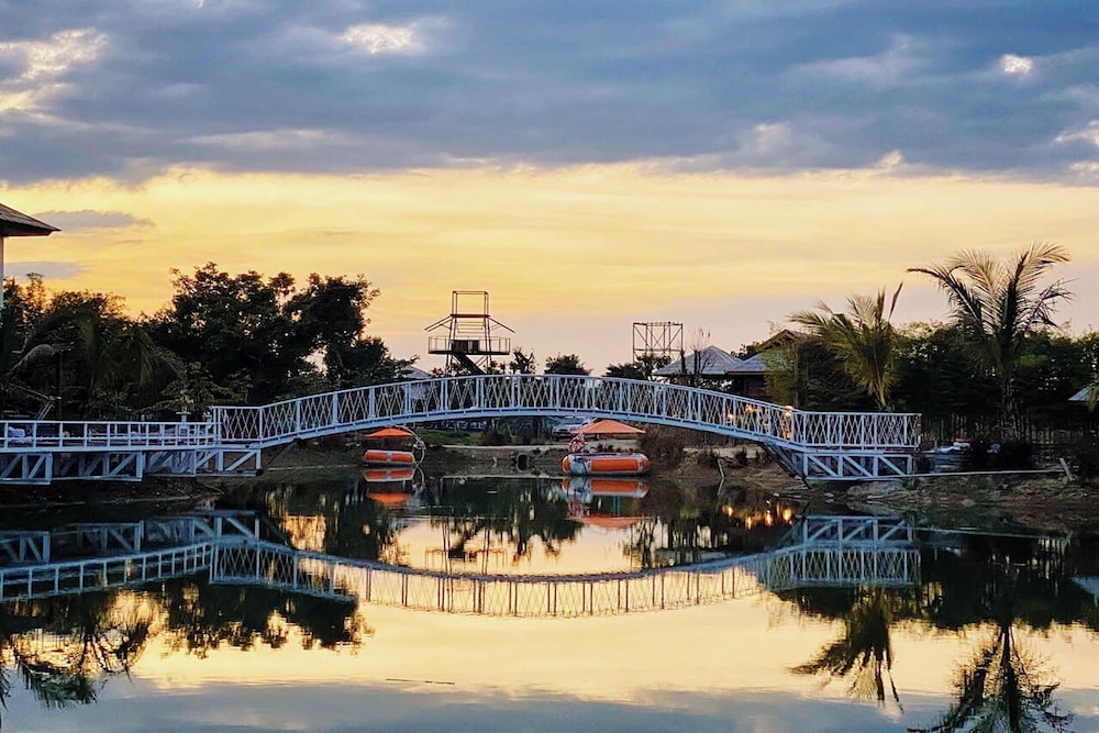 Buffalo Island Resort