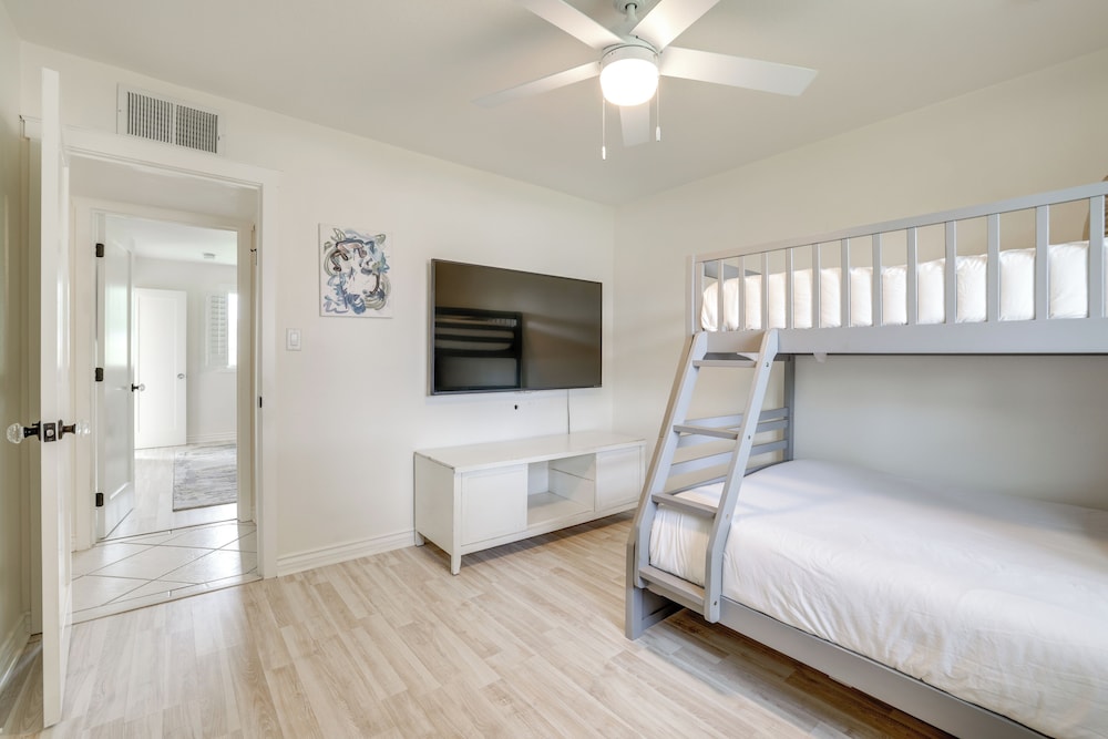 3 Mi to Old Town: Modern Oasis in Scottsdale!