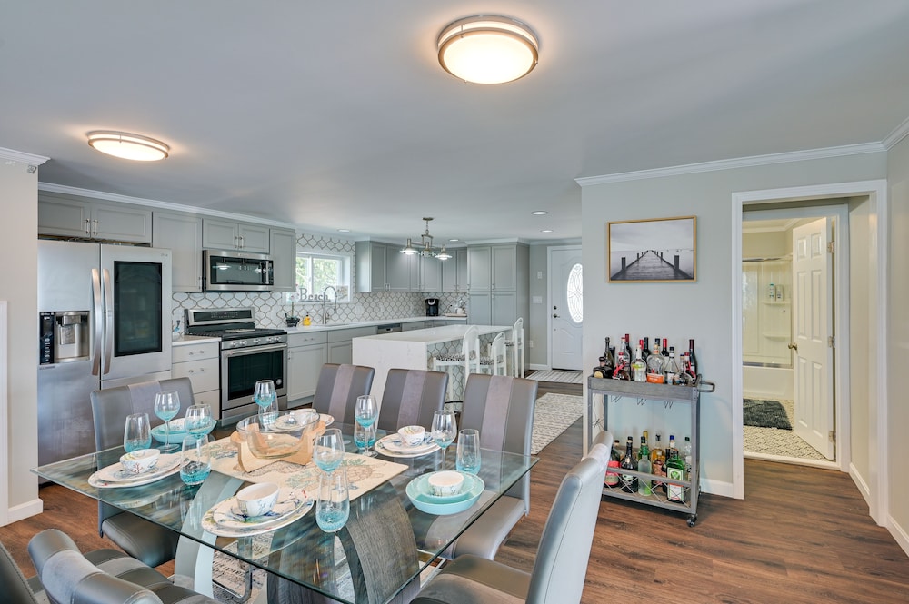 Weymouth Waterfront Getaway w/ Swim Spa & Hot Tub