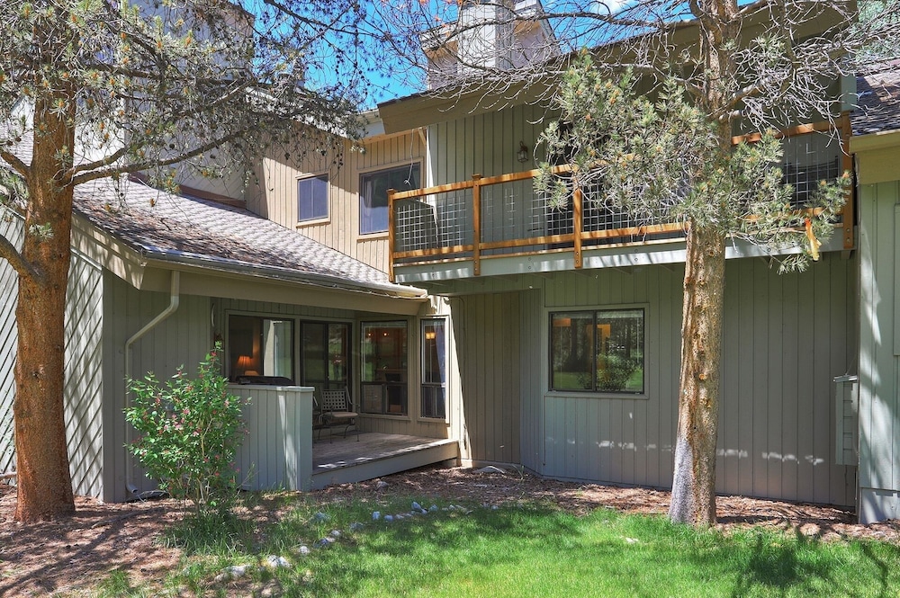 1182 Flying Dutchman 2 Bedroom Condo by RedAwning view 3