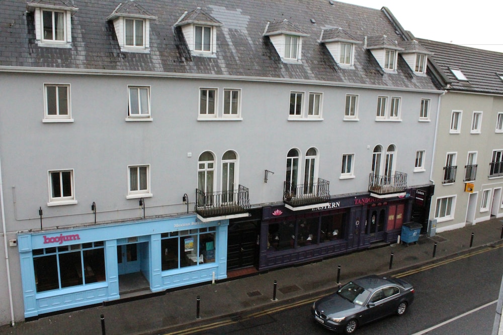 Spanish Arch Apartment