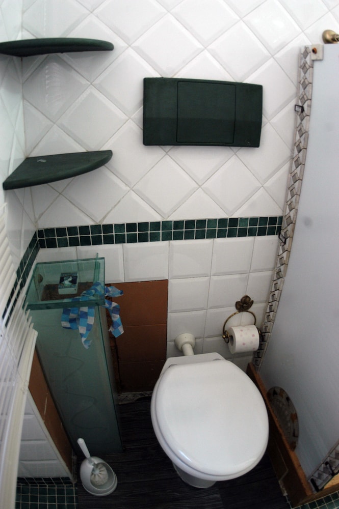 Garbatella Accommodations & Meeting Rooms
