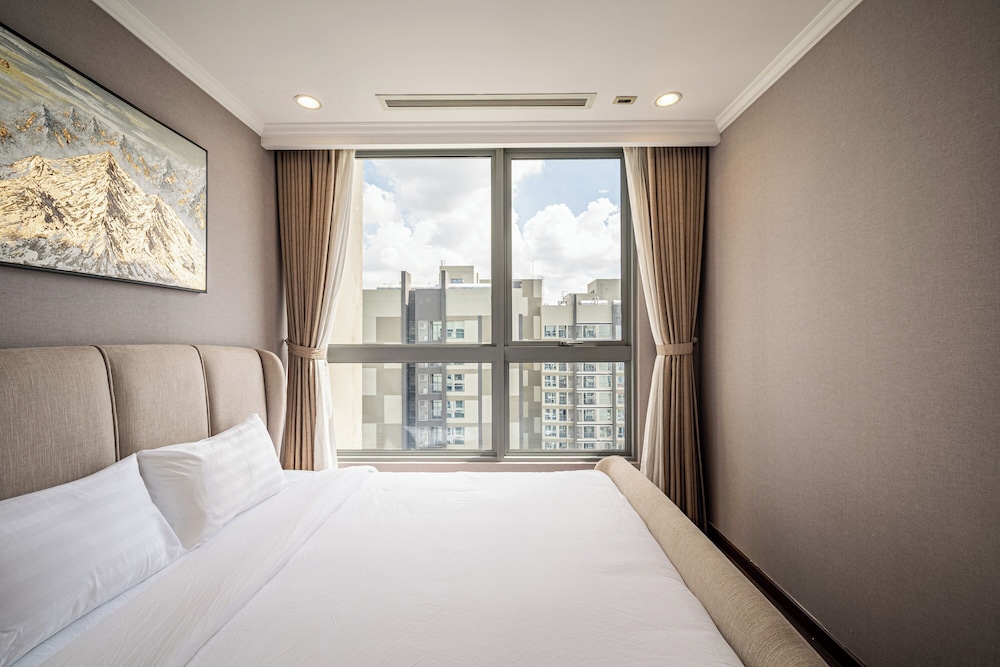 Vinhomes Central Park Apartment by Hava