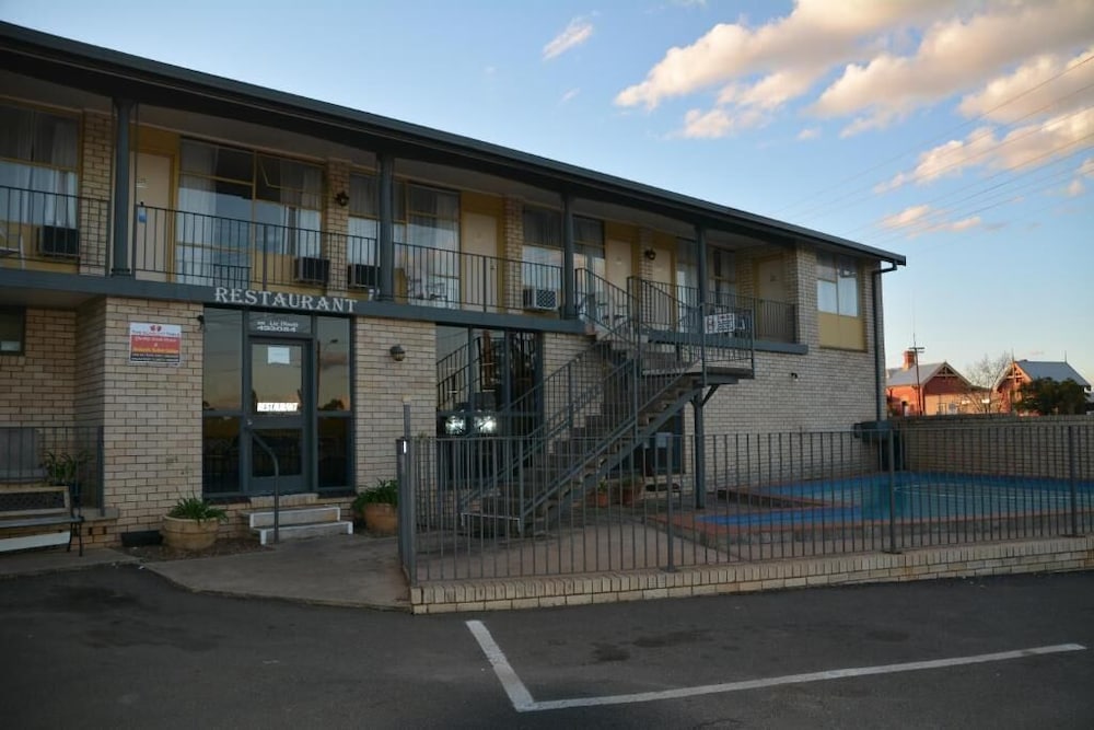 Adrian Motel