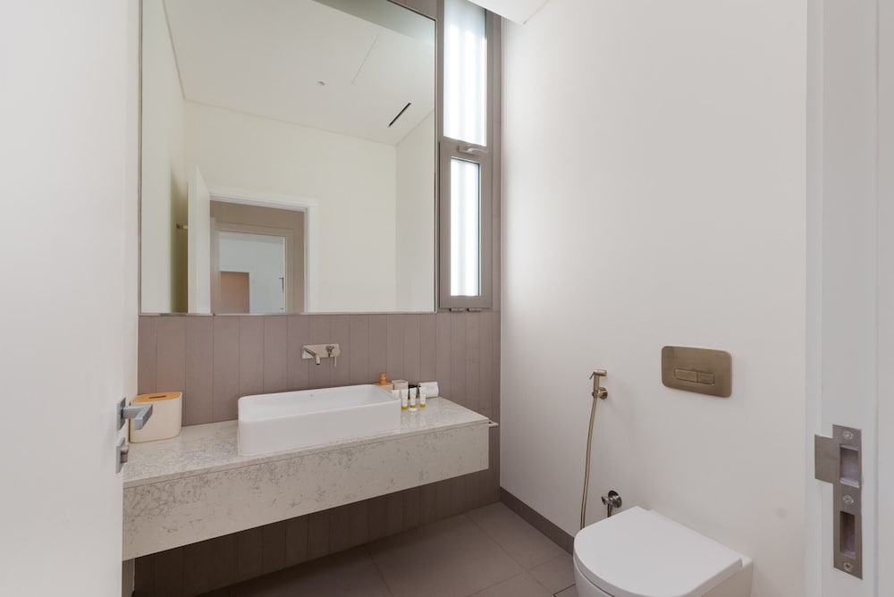 Luxe 4BR Villa Private Pool Beach Al Zorah