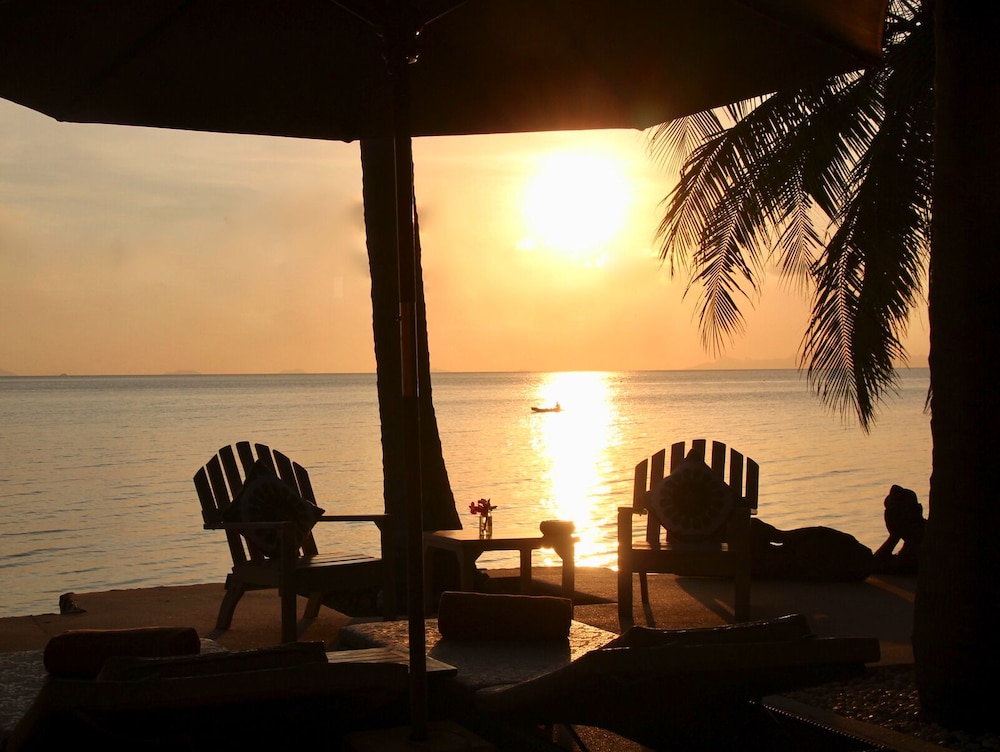 Sibaja Palms Sunset Beach Luxury Villa