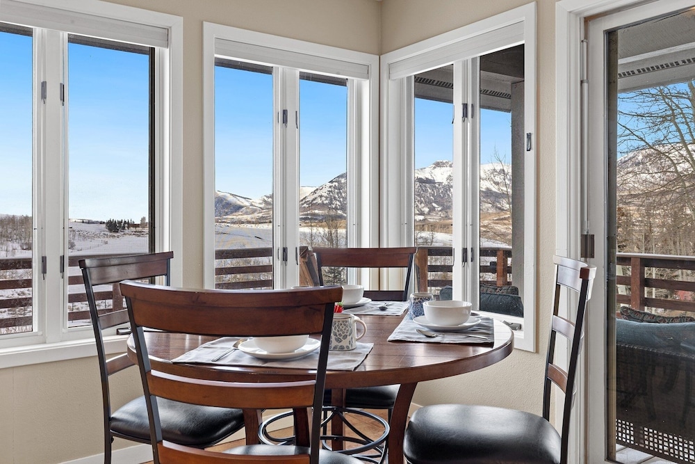 Wapiti Lane 4 Bedroom Home