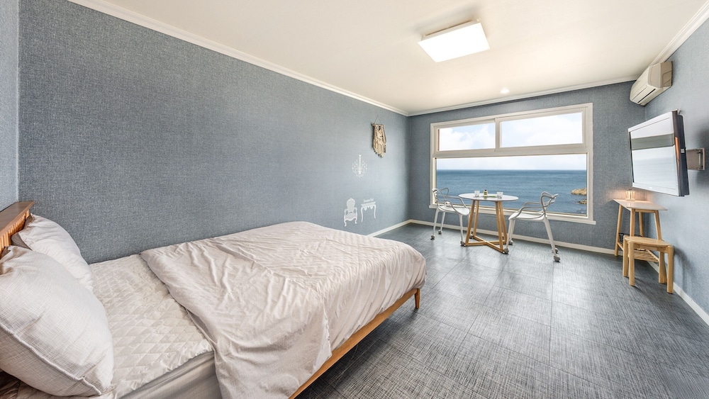 Goseong Napoli House Pension