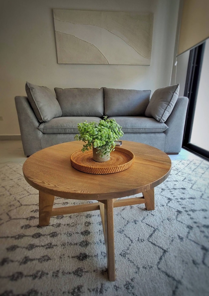 Super Cute Flat on 5th Ave in PdC Steps From Beach