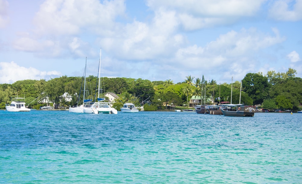 Boutique vllla on the rocks