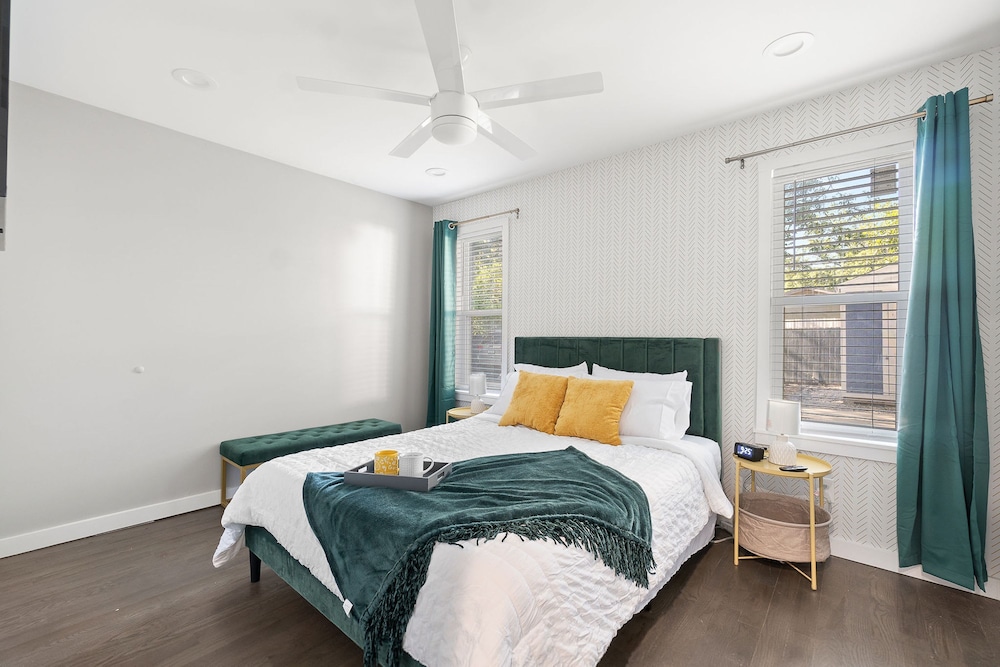 Emerald Indigo House Pet Friendly