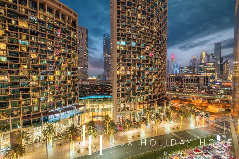 LUX The Address Opera Downtown Suite