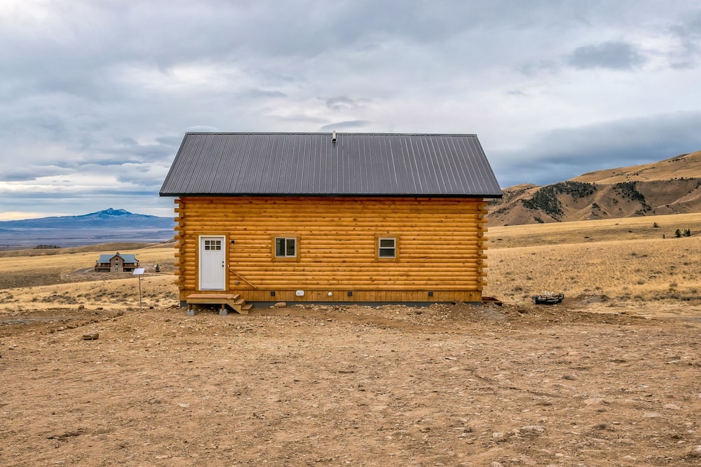 Mountain Cabin Near Trails, Skiing & Yellowstone 3 Bedroom Cabin