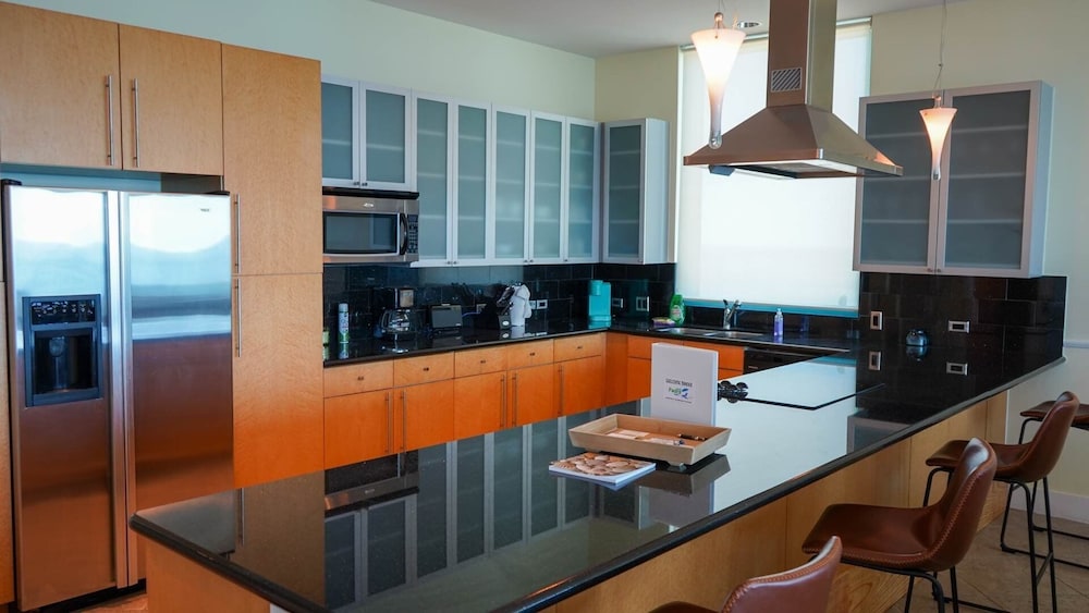 Penthouse Jr Unrivaled Luxury Insane Views 3 Bedroom Apts