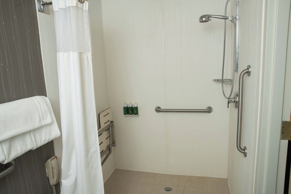Courtyard by Marriott Erie