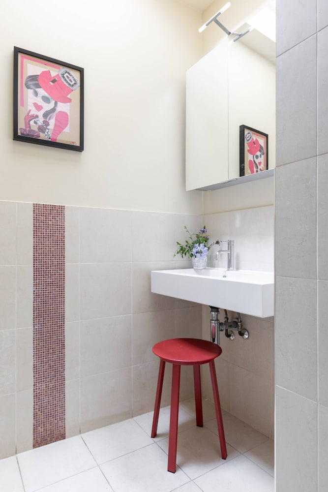 Willes Road II by Onefinestay
