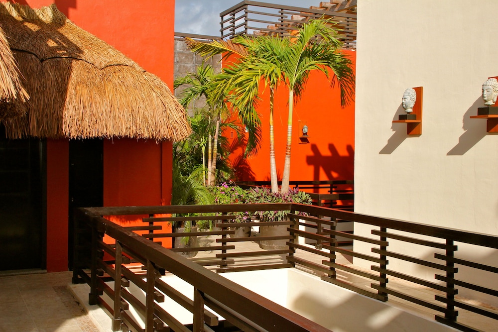 Aldea Thai by Bric