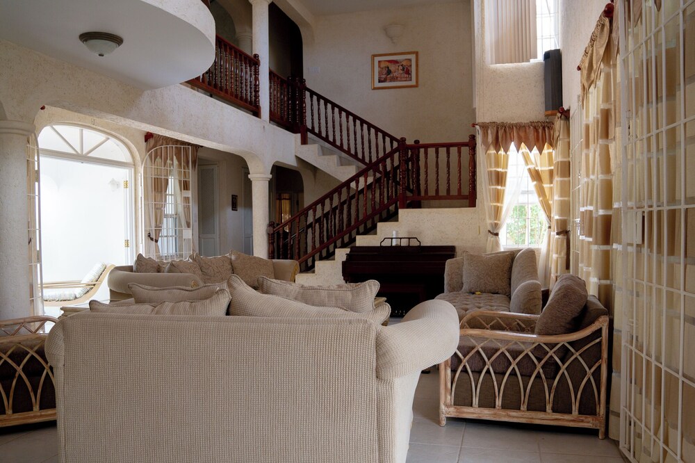 Marzalea 2 bd Villa by Zenbreak