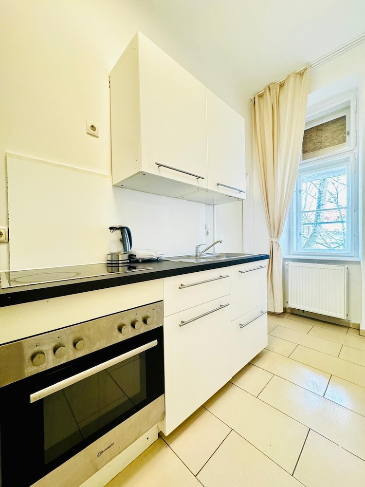 Cozy 2BR for 5 Near Schönbrunn