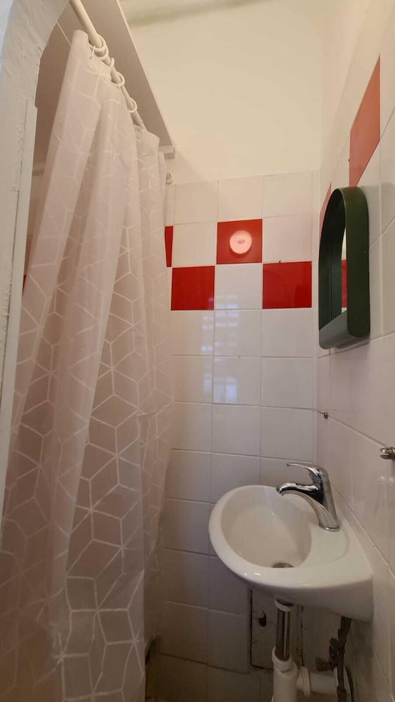 Cozy 1BR Apt Long Stay for 3 Guests