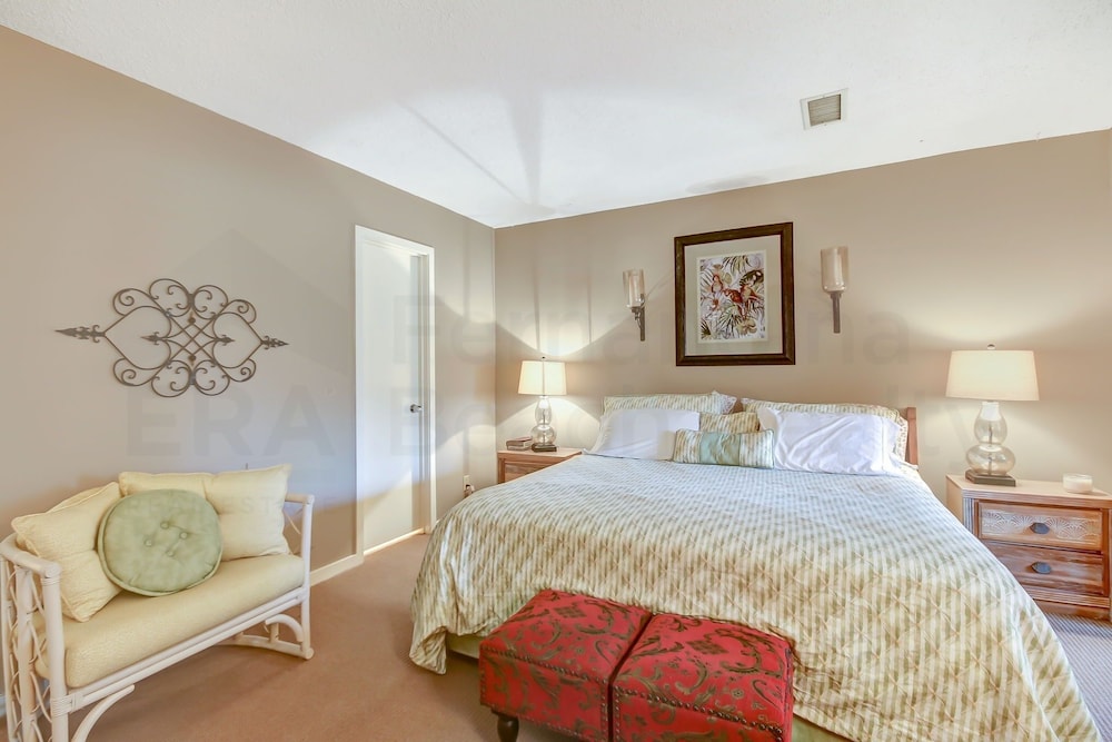Fairway Oaks Villa Condo includes 2 Bicycles for Rides on Wonderful Bike Trail by RedAwning view 2