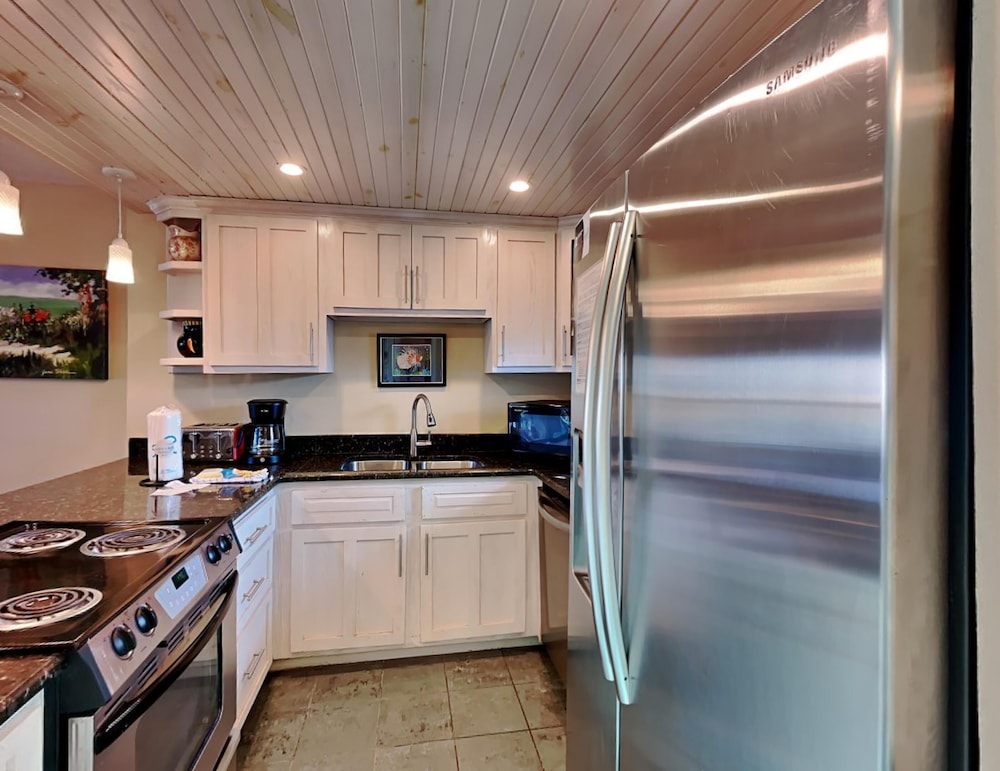 Emerald Isle Fort Walton Beach by Southern Vacation Rentals
