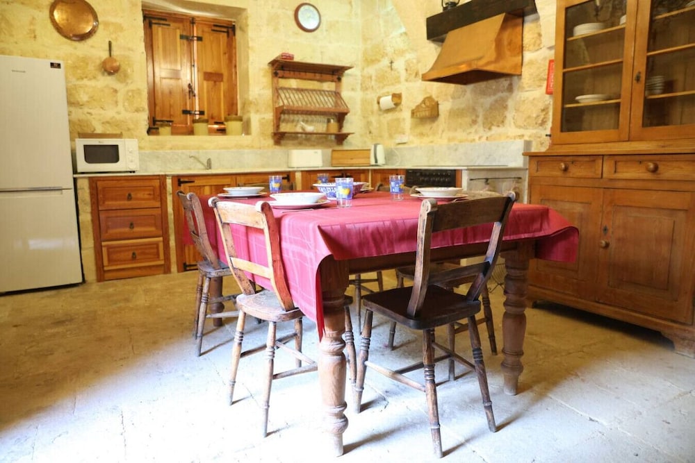 Rustic Xag ra Farmhouse With Pool Garden BBQ