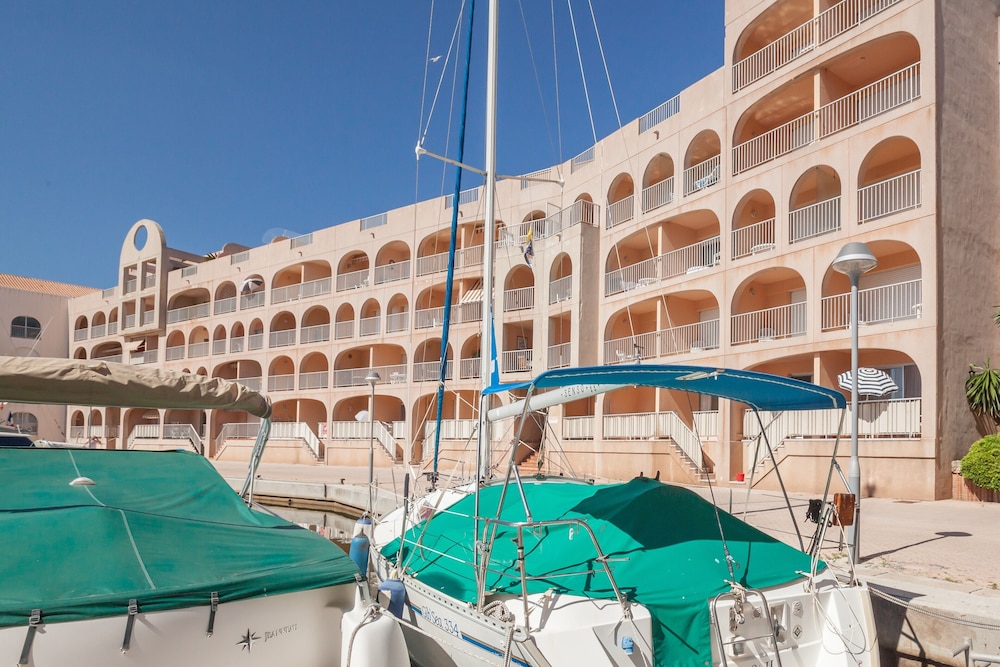Hyeres Vacations - Residence Pierre  Vacances Hyeres Le Port - Property Image 10