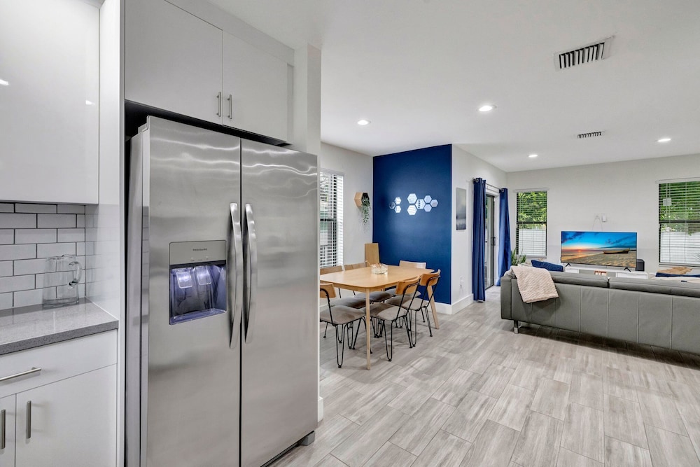 Townhome-10 mins to FTL Beach & Downtown