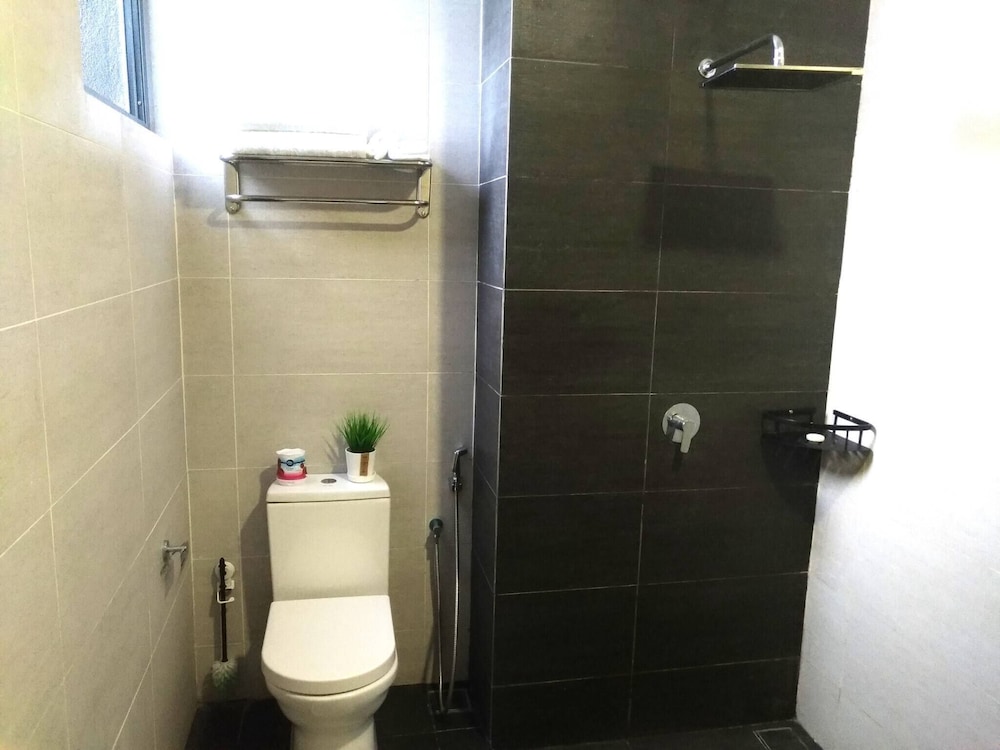 Golden Troika Kota Bharu Homestay - 2 Bedroom