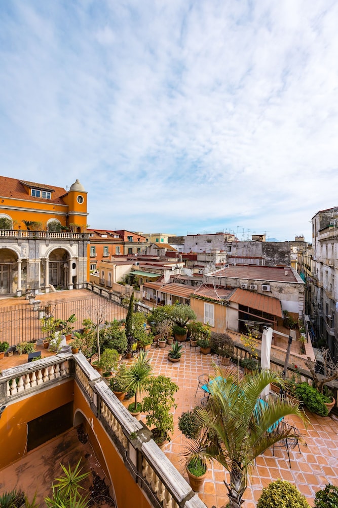 Palazzo Maddaloni Sweet Home By Napoliapartments