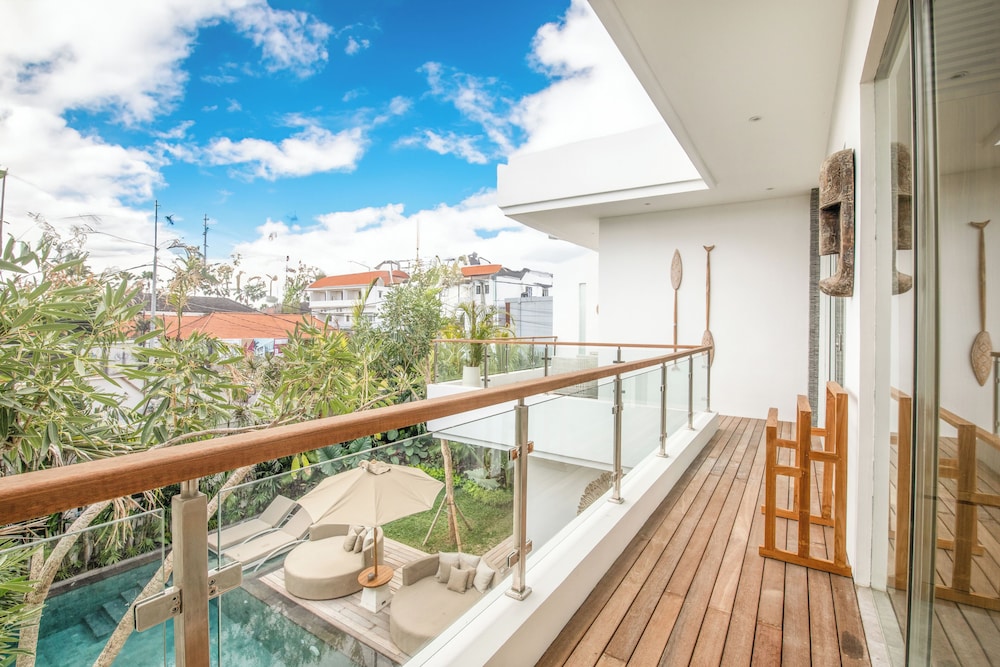 Coastal Comfort: Cozy 4BR Villa, 5 Min Walk to Finns Beach
