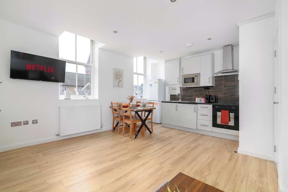 Deluxe 1 Bed Apartment, London