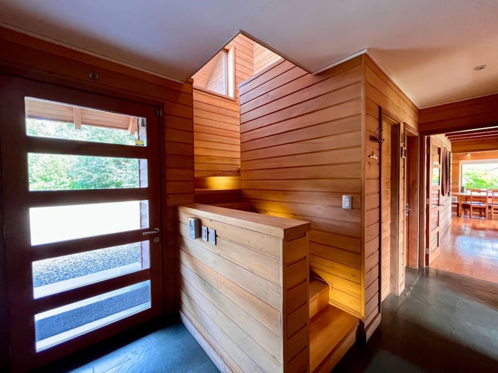 Modern Rustic House Playa El Monje Laundry Wifi